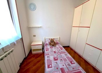 Camera da letto - Villa a Schiera via Asiago, 133, Caronno Pertusella - foto 43