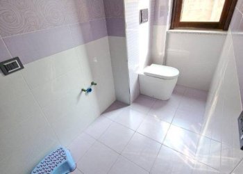 Bagno - Terraced Villa via Asiago, 133, Caronno Pertusella - photo 23