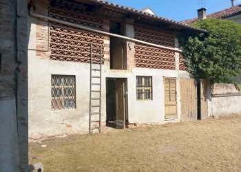 Facciata - Rustico via Vittorio Emanuele II, Castelnuovo Belbo - foto 5