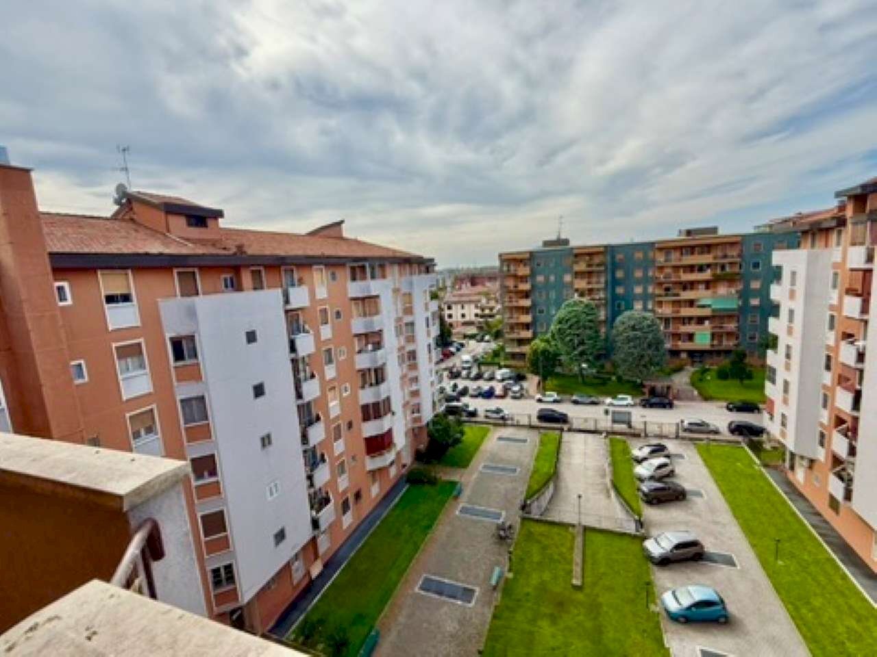 VENDITA APPARTAMENTO E BOX VIA LUIGI GEMELLI  - Three-room apartment via Luigi Gemelli, Opera - photo 2