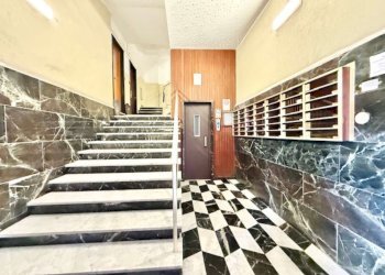 appartamento piano alto con balconata in vendita g - Trilocale via Stefanina Moro, Genova (zona Quezzi) - foto 19