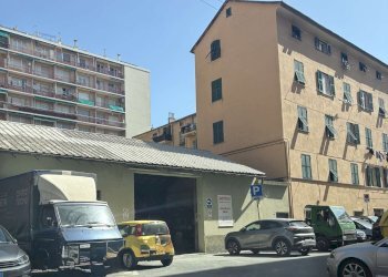 IMG_7358 - Box via Gino capponi, 51 R, Genova (zona Sestri Ponente) - foto 2
