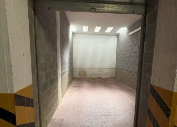 IMG_7348 - Box via Gino capponi, 51 R, Genova (zona Sestri Ponente) - foto 11