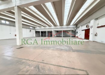 Interno non residenziale - Capannone via Vittorio Veneto, Presezzo - foto 2