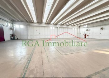 Interno non residenziale - Capannone via Vittorio Veneto, Presezzo - foto 3