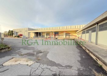 Cortile interno - Capannone via Vittorio Veneto, Presezzo - foto 14