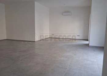 WhatsApp Image 2026-02-02 at 11.26.08 (2).jpeg - Commercial Premises Via Raffaele Musone, Marcianise - photo 14