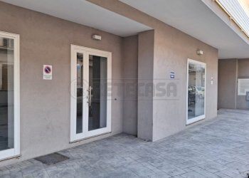 WhatsApp Image 2026-02-02 at 11.26.08.jpeg - Commercial Premises Via Raffaele Musone, Marcianise - photo 15