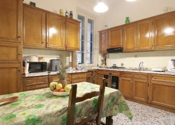 vendesi casa colonica con giardino lucca IMG_8916. - Casa indipendente Via della Santissima Annunziata 531, Lucca - foto 8