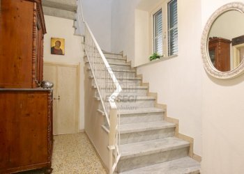 vendesi casa colonica con giardino lucca IMG_8911. - Casa indipendente Via della Santissima Annunziata 531, Lucca - foto 11