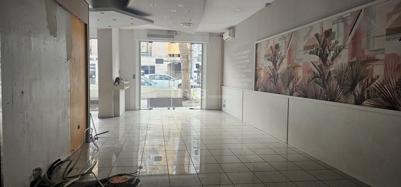 20260112_093650.jpg - Locale Commerciale Viale della Vittoria snc, Jesi - foto 1