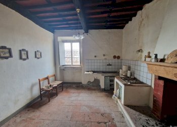 20250827_095457.jpg - Rustico Via di Magazzeno, Lucca - foto 1