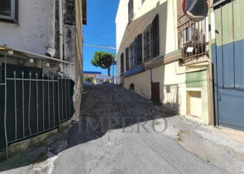 Immagine WhatsApp 2025-07-29 ore 11.24.10_91795289 - Magazzino Strada Statale 1 35, Camporosso - foto 9