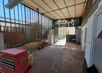 Immagine WhatsApp 2025-07-29 ore 11.24.27_93938db7 - Magazzino Strada Statale 1 35, Camporosso - foto 28