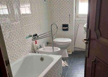 10.jpg - Appartamento all'asta Via Laviosa 37, Genova (zona Pegli) - foto 9