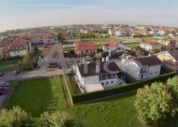 222.jpg - Attic Via Viernheim RO, Rovigo - photo 1