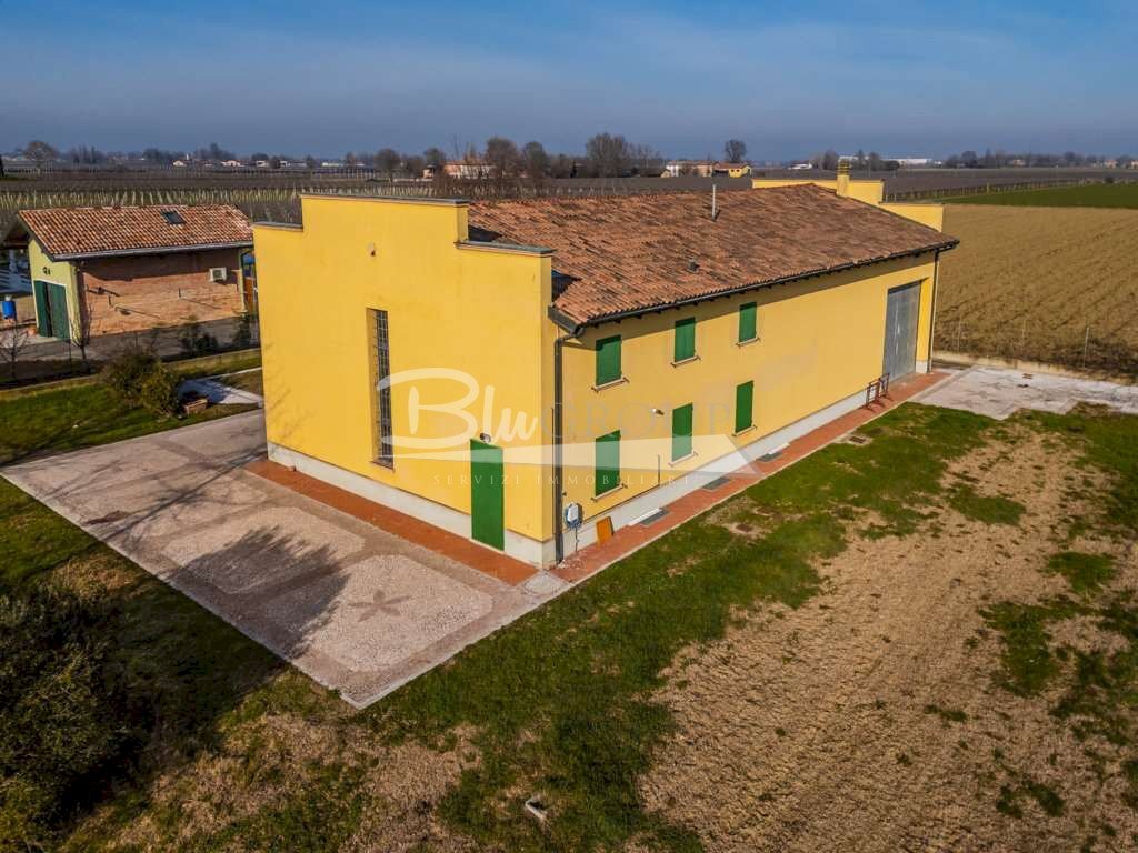 Four-room apartment Campogalliano - photo 2