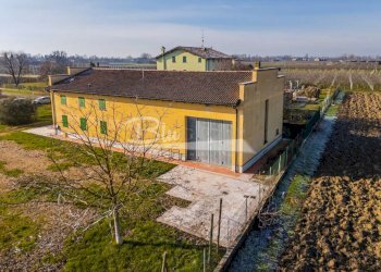 Four-room apartment Campogalliano - photo 1