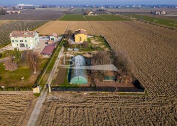 Four-room apartment Campogalliano - photo 9