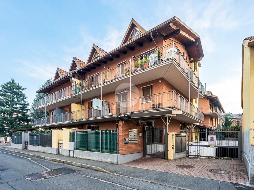 Three-room apartment Via General Cantore, Collegno - photo 1