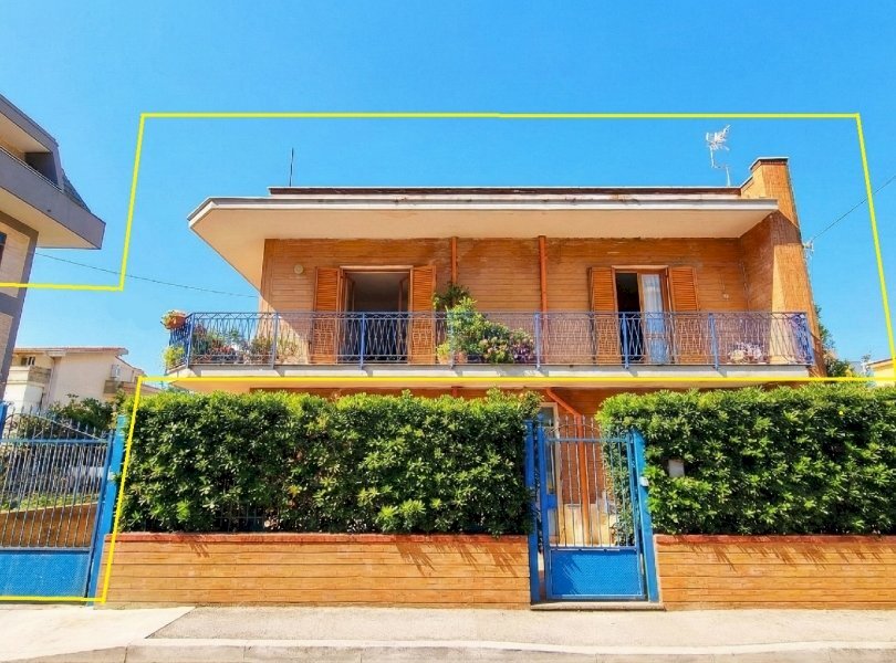 Appartamento Mondragone - foto 1