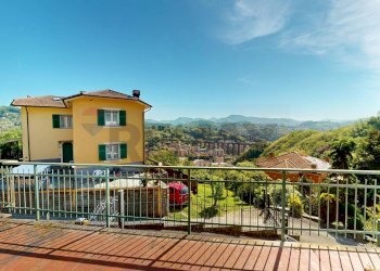 Villa a Schiera Via Marseno, 24 
 Ceranesi, Ceranesi - foto 1