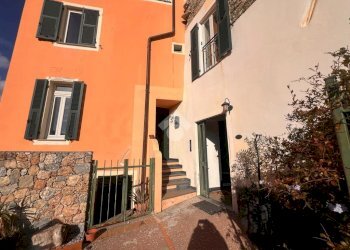 Three-room apartment Via Giuseppe Agnese, Calice Ligure - photo 7