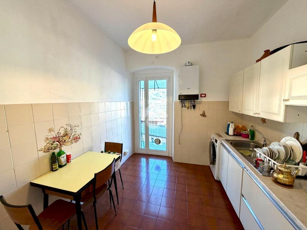 Trilocale Vico Viani, Genova (zona Rivarolo) - foto 1