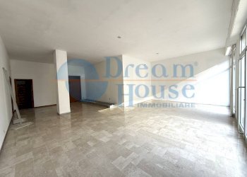 Foto 2 - Commercial Premises Via Firenze, Alba Adriatica - photo 2