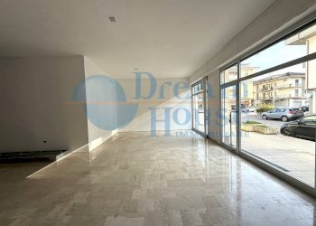 Foto 3 - Commercial Premises Via Firenze, Alba Adriatica - photo 3