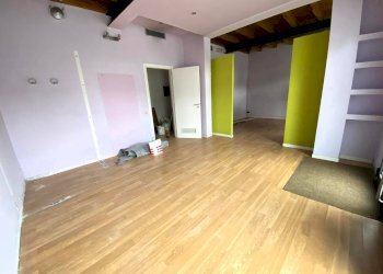 Foto 3 - Commercial Premises Via Gilera
 
80, Arcore - photo 3