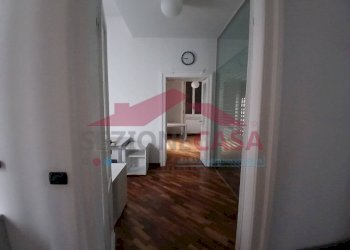 Foto 8 - Ufficio GIACOMO LEOPARDI
 
SNC, Saronno - foto 8