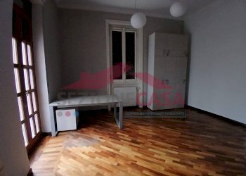 Foto 15 - Ufficio GIACOMO LEOPARDI
 
SNC, Saronno - foto 15