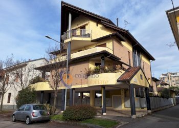 Foto 3 - Trilocale via Salvator Rosa
 
14, Busto Arsizio - foto 2