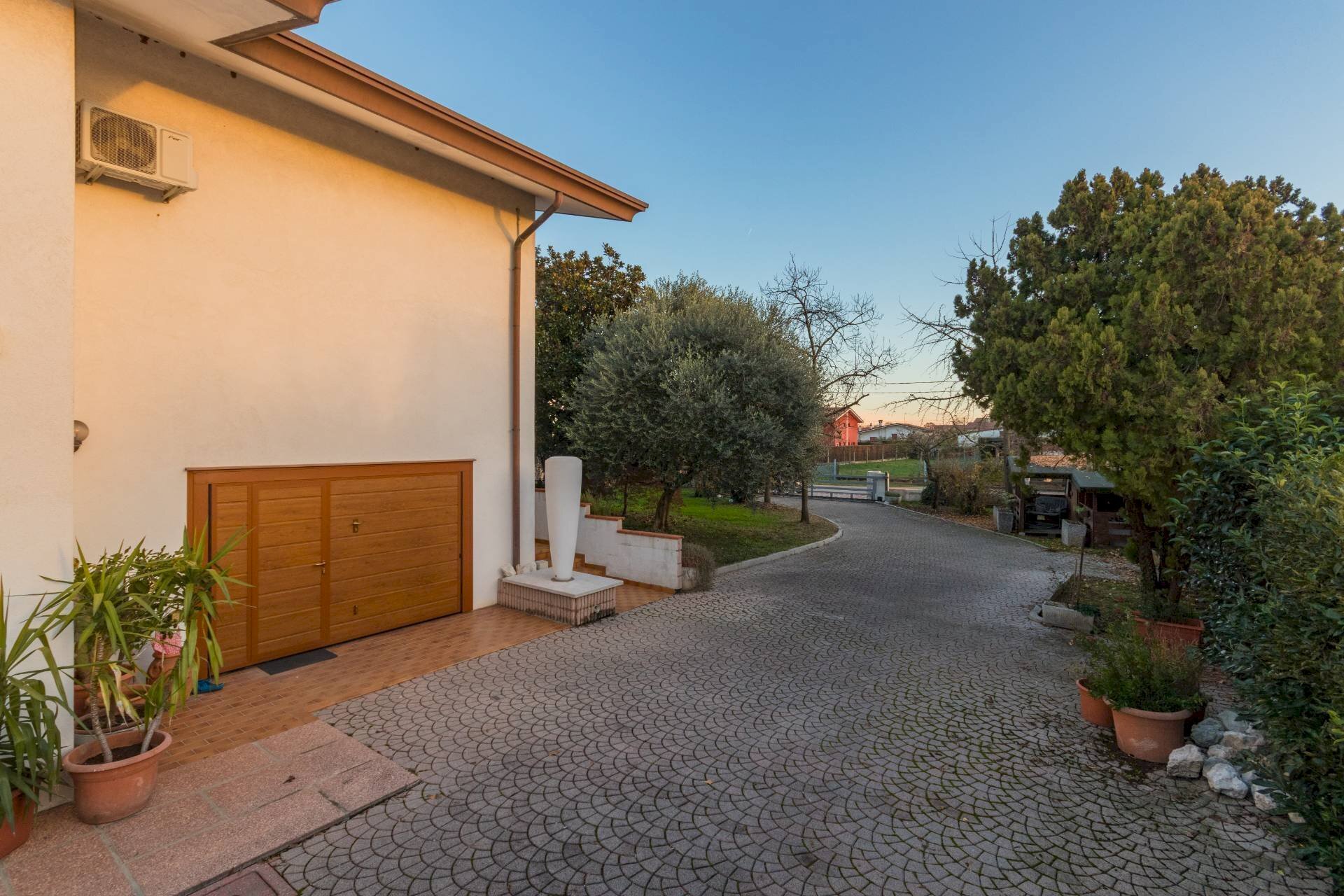 Foto 2 - Villa via cavour
 
24, Istrana - foto 2