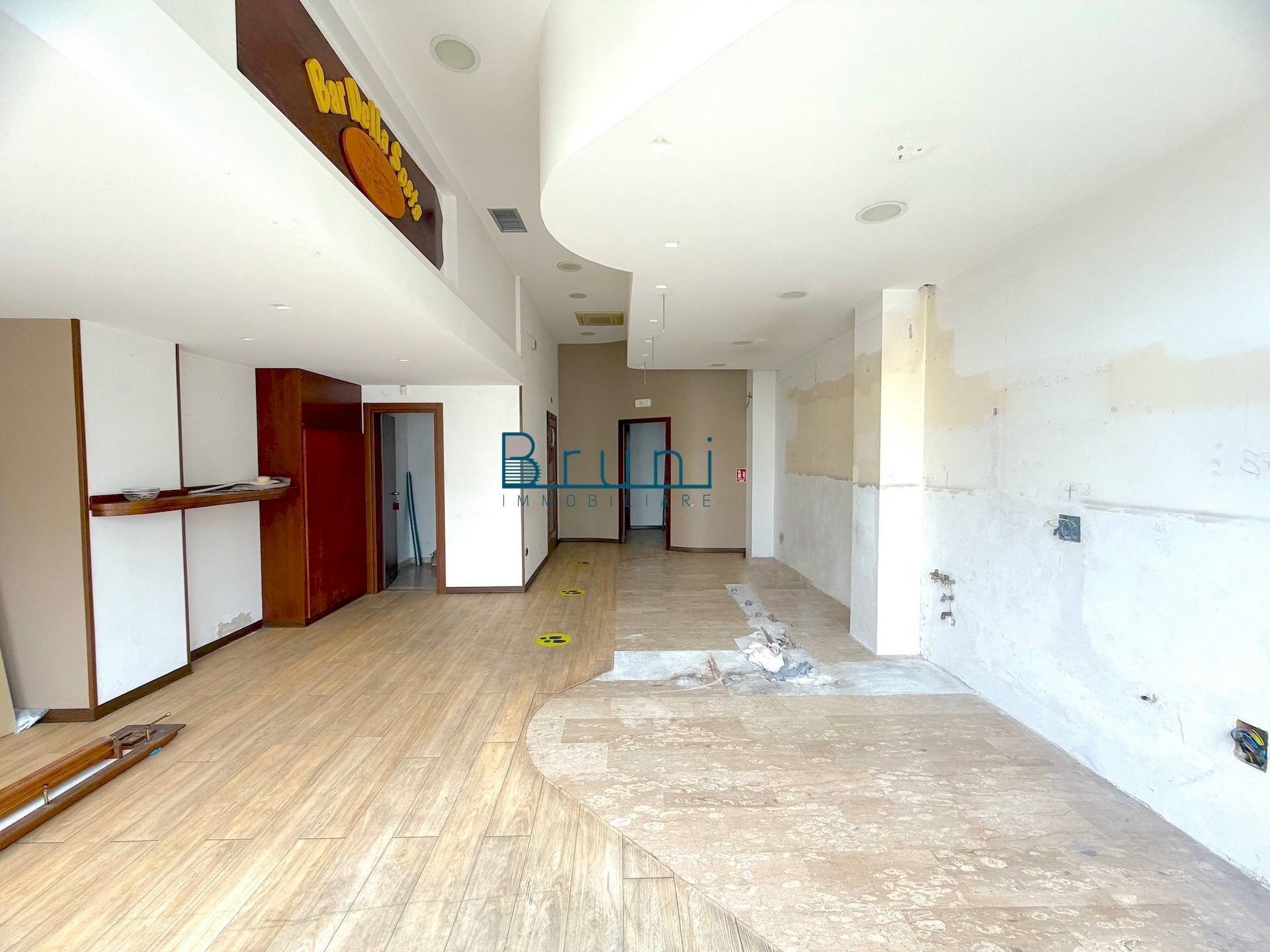 Foto 2 - Commercial Premises Via Gino Moretti
 
21, San Benedetto del Tronto - photo 2