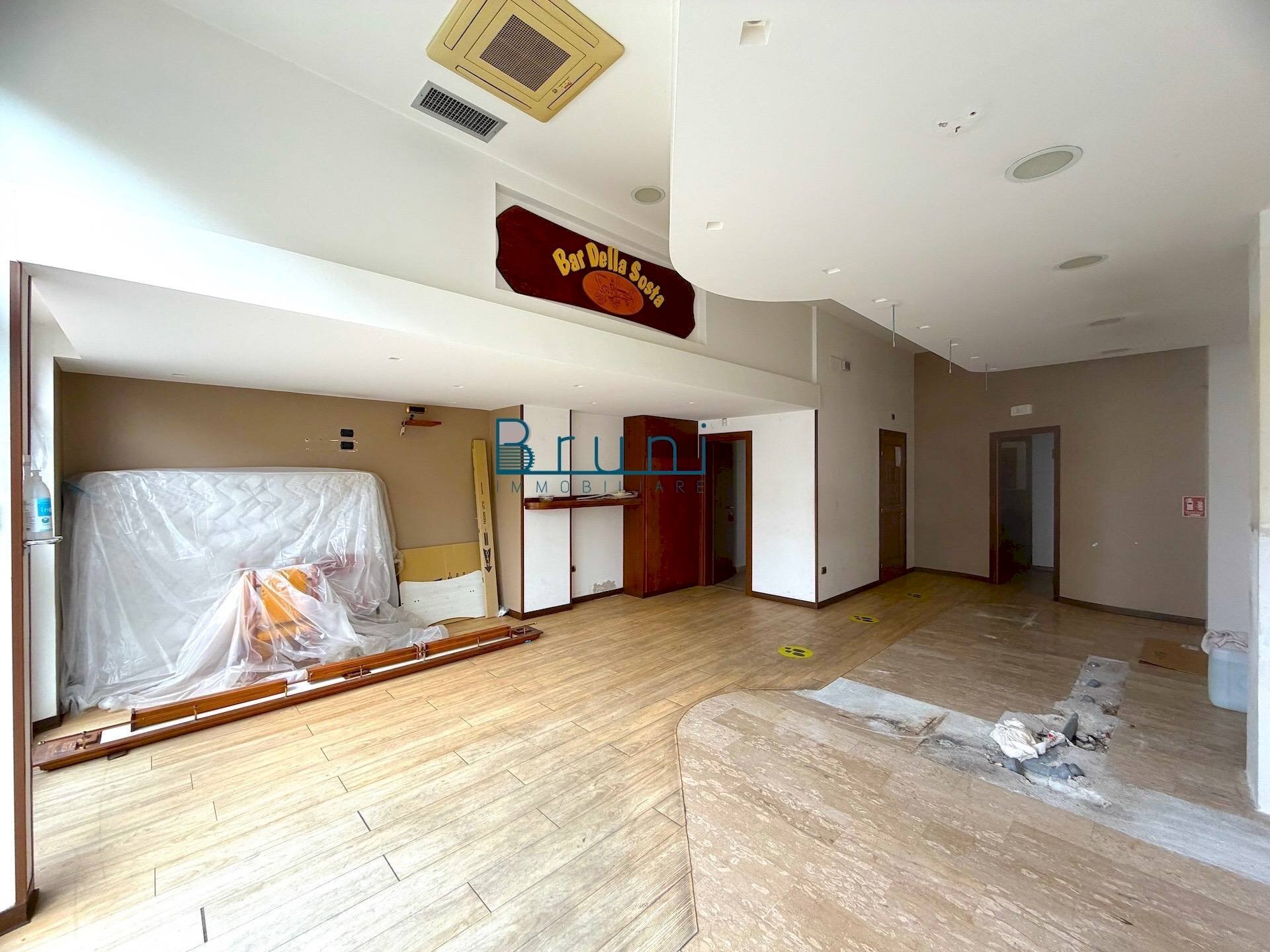 Foto 3 - Commercial Premises Via Gino Moretti
 
21, San Benedetto del Tronto - photo 3