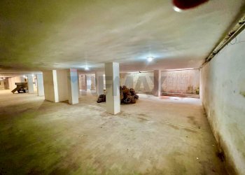 Parcheggio - Warehouse Viale Japigia
 
166a, Bari - photo 2