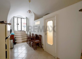 Sala da pranzo - Bilocale Via Martino
 
5, Bari - foto 8