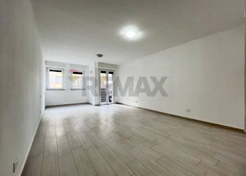 Stanza vuota - Appartamento Via Medaglie d'Oro
 
16, Varese - foto 8