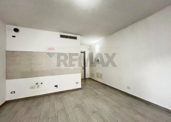 Stanza vuota - Appartamento Via Medaglie d'Oro
 
16, Varese - foto 10