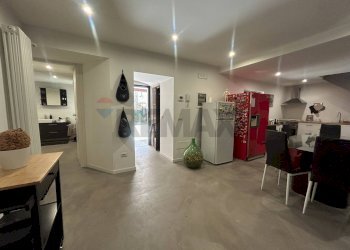 Sala da pranzo - Casa indipendente Piazza XI Febbraio
 
8, Orino - foto 4