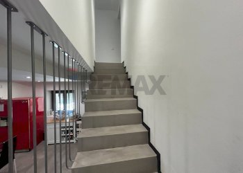 Scale - Casa indipendente Piazza XI Febbraio
 
8, Orino - foto 13