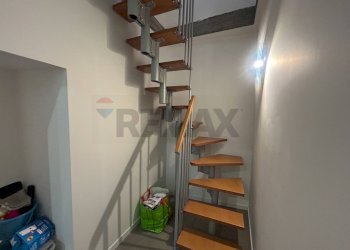 Scale - Casa indipendente Piazza XI Febbraio
 
8, Orino - foto 35