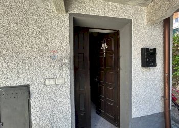 Edificio all\'aperto - Casa indipendente Piazza XI Febbraio
 
8, Orino - foto 45