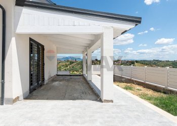 Terrazza - Casa indipendente VIA CARLO CATTANEO
 
83, Monterotondo - foto 3