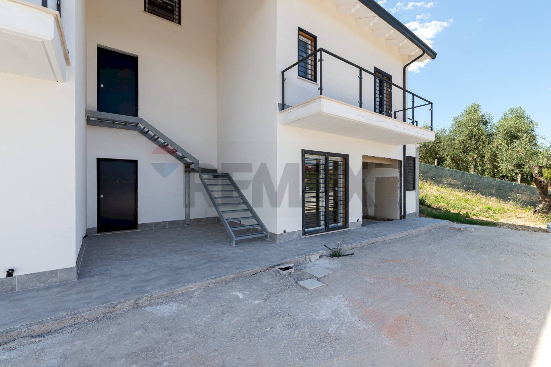 Casa all\'aperto - Casa semi indipendente VIA CARLO CATTANEO
 
83, Monterotondo - foto 2