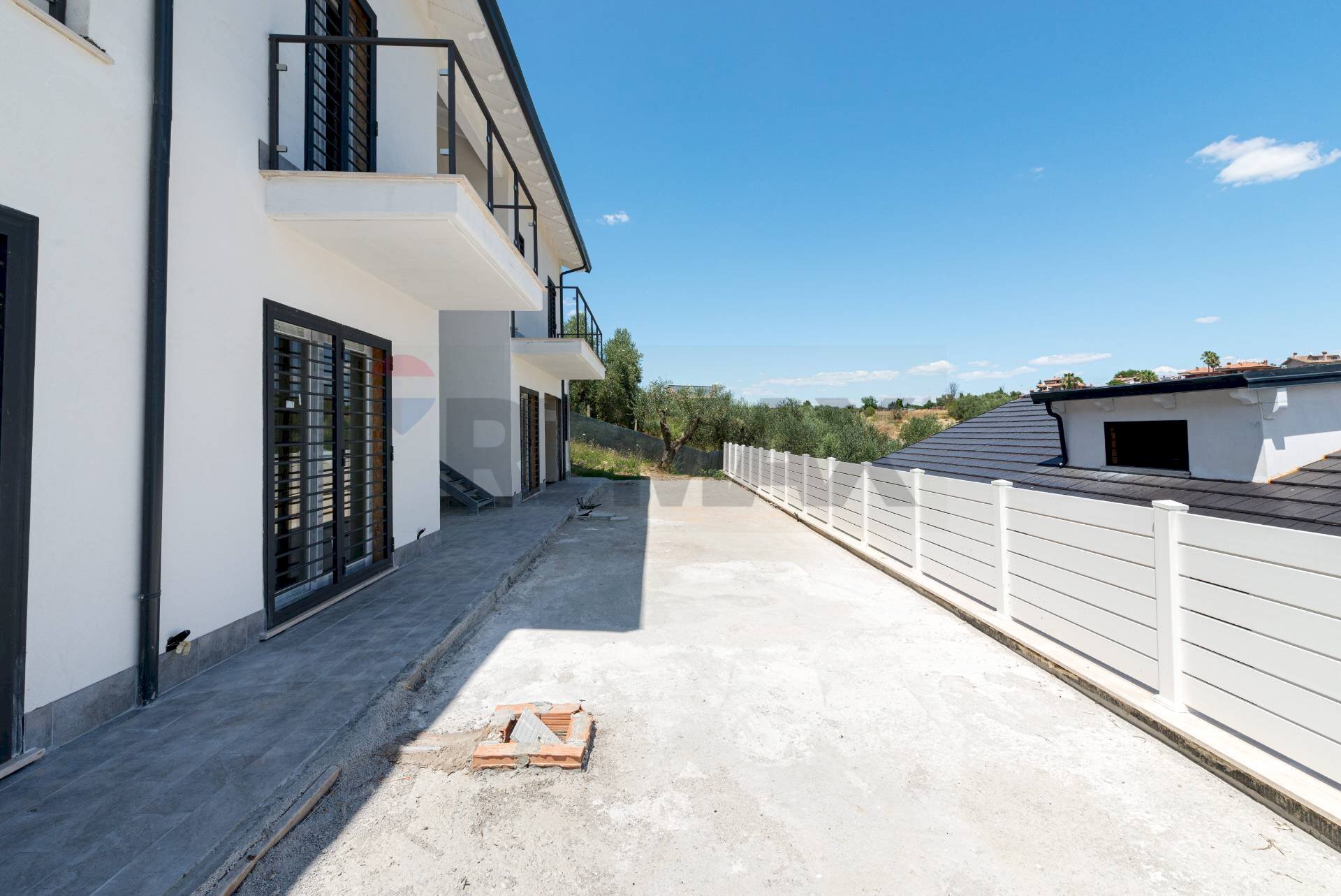 Terrazza - Casa semi indipendente VIA CARLO CATTANEO
 
83, Monterotondo - foto 3