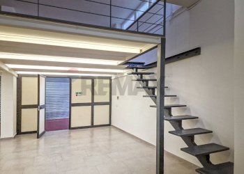 Scale - Box VIA UMBERTO GIORDANO
 
176, Palermo - photo 7