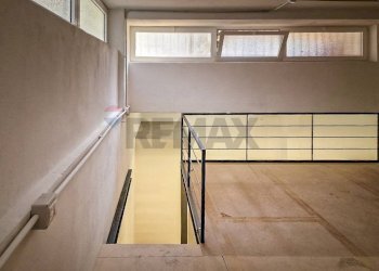 Scale - Box VIA UMBERTO GIORDANO
 
176, Palermo - photo 9